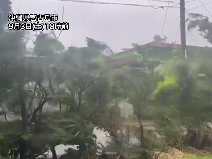 台風11号の接近で沖縄は風が強まる　瞬間風速は30m/s超の所も