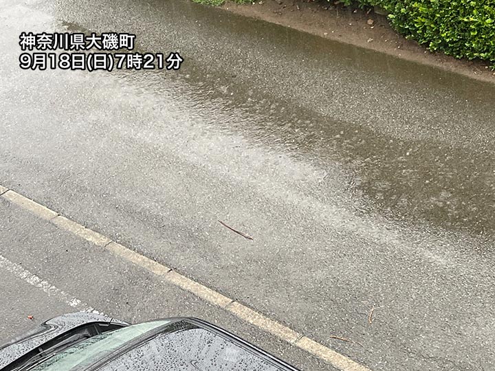 関東や静岡で局地的に激しい雨　道路冠水などに警戒