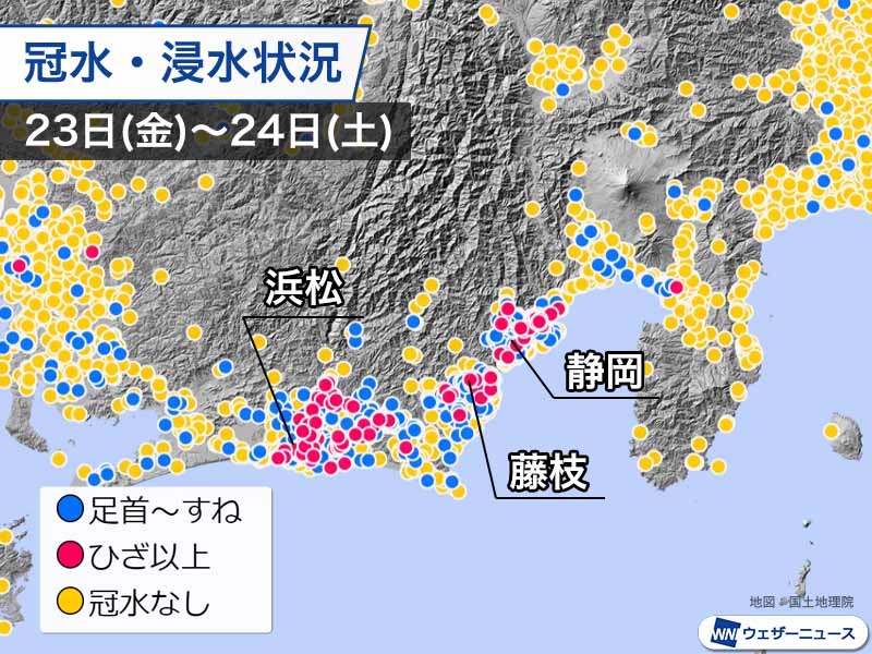 静岡県の各地で浸水被害　西部から中部の広範囲でひざ以上まで水に