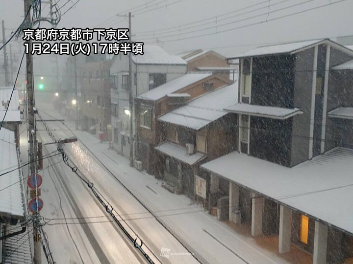 京都や熊本など広範囲に大雪警報　積雪急増や吹雪で車の運転は危険に