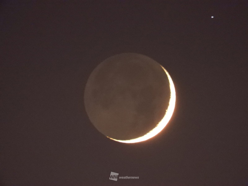 今日22日(水)は三日月と金星が接近　日没後は西の空に注目