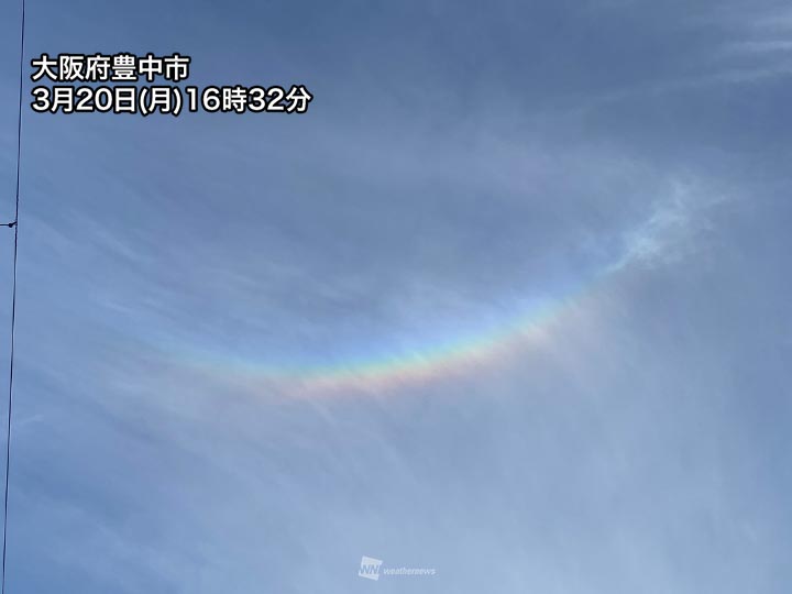 近畿で環天頂アークなどの虹色現象　明日の天気の崩れを示唆