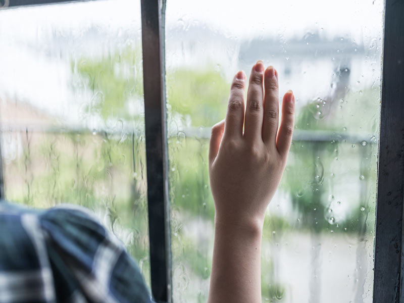 あなたも”隠れ雨ダルさん”かも！？梅雨時に注意したい症状とは