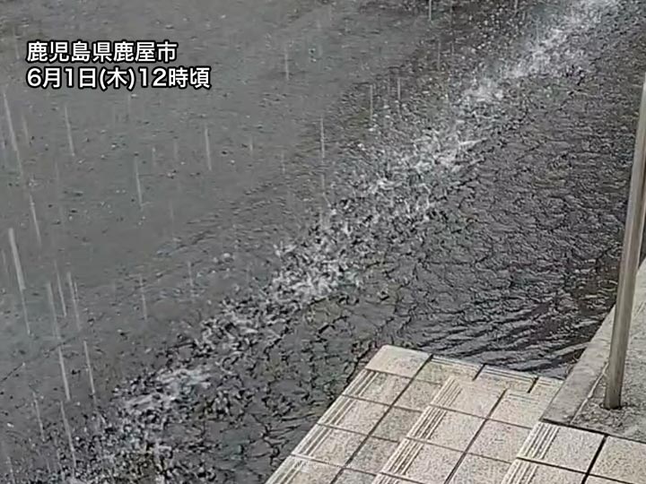 梅雨前線北上し九州は土砂降り　道路冠水などに警戒