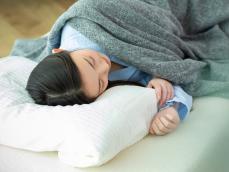 寝苦しい時期に知っておきたい！ 布団の中の「快眠温度」と「快眠湿度」を保つコツ