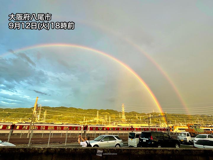 大阪は雨の後に大きな虹　鮮やかなダブルレインボーも