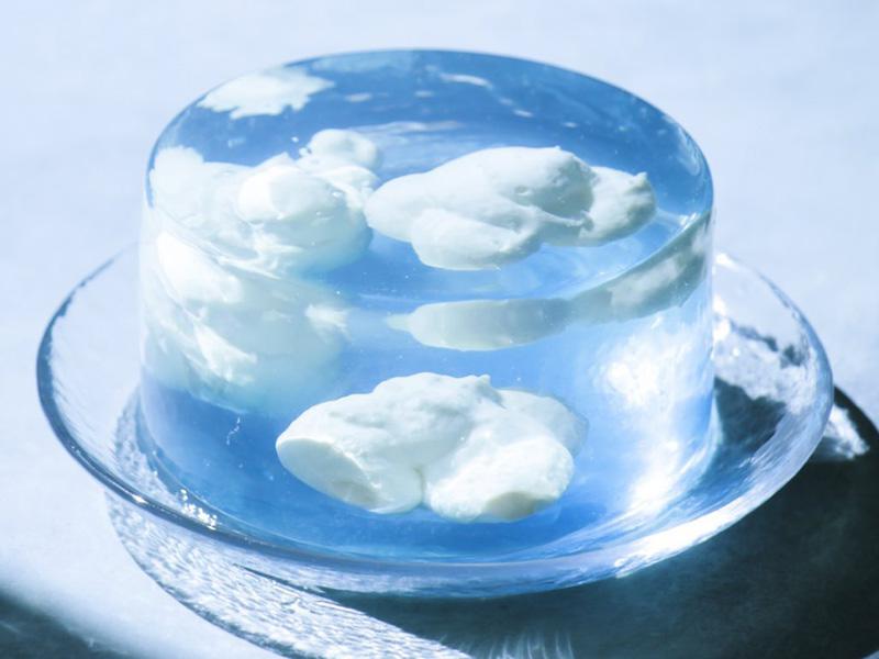 清涼感あふれる「青空ゼリーケーキ」の作り方