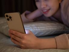 秋の夜更かしが体重増に？ 睡眠とダイエットの関係とは