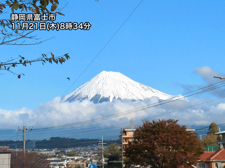 富士山がいよいよ冬の姿に　しっかりと雪化粧