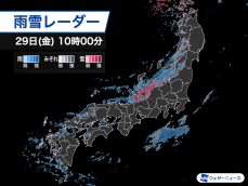 北陸中心に本降りの雨　雷やあられ、突風注意　山沿いは雪に