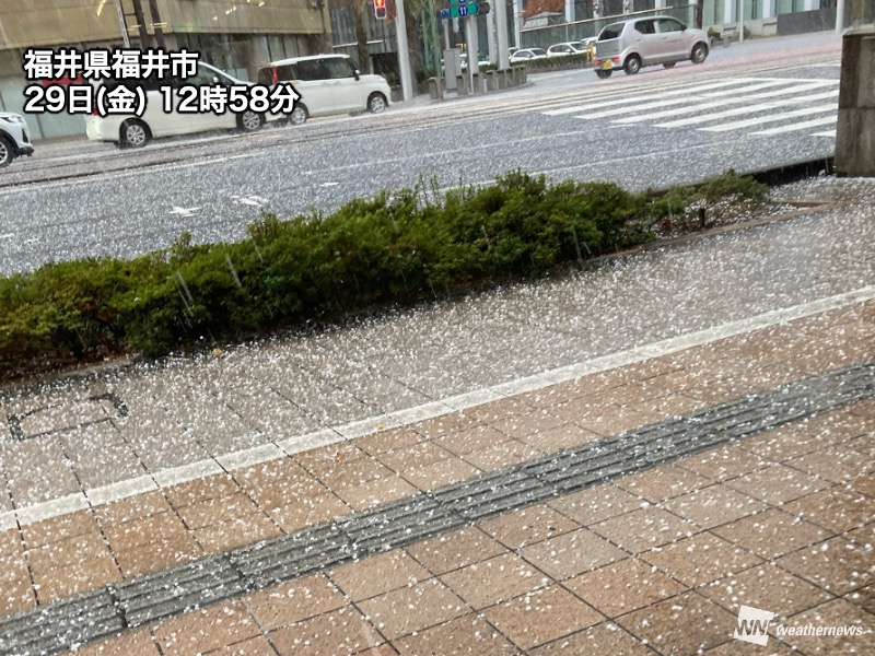 今日も北陸で激しい霰(あられ)　車などスリップに注意