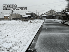 日本海側の広い範囲で雪や雨　西日本も一部で積雪