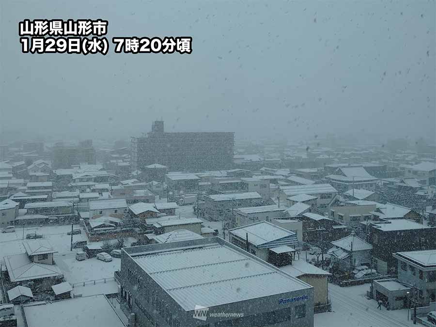 東北、北陸では雪が強まる　積雪急増や吹雪に警戒