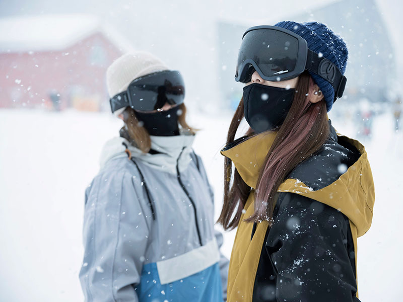 雪山では「雪目」に注意?　スキー場でゴーグルが欠かせない理由