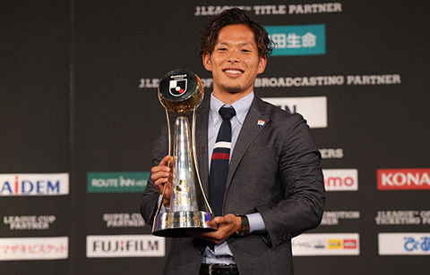 「妻であるあなたもMVP」チームを支え続け優勝＆MVPの横浜FMの岩田智輝が更なる高みを目指す「まだ夢の途中」