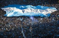 W杯優勝にアルゼンチン国内はお祭り騒ぎ！首都の広場をファンが埋め尽くす「いつか日本もこうなりない」
