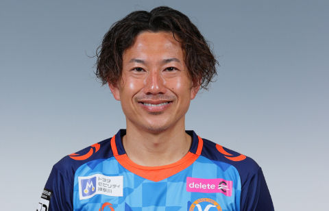 YS横浜がクラブ一筋、33歳の西山峻太と契約更新！