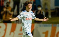J1昇格の新潟がU-21日本代表MF三戸舜介と契約更新「常に結果を求めてプレーを続けていく」