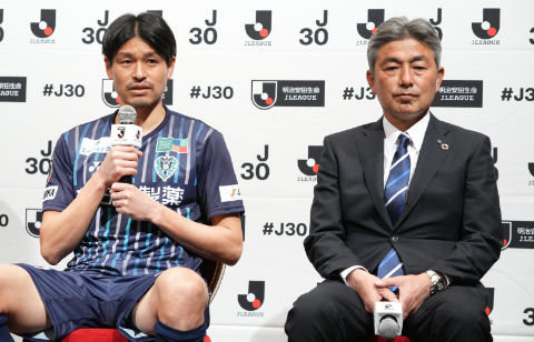 3年連続J1の福岡、長谷部茂利監督＆城後寿が決意！　神戸は「今季を始めるにふさわしい相手」
