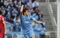 「デビュー戦でこれやばい」磐田の救世主は17歳の新星か、デビュー戦J初弾含む2ゴールで高原直泰のクラブ最年少得点記録更新