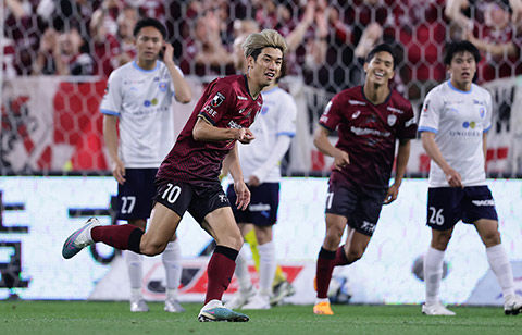 大迫勇也が2ゴールで今季9ゴールで得点ランクトップ！ 最下位・横浜FCに快勝で首位キープ【明治安田J1第12節】