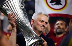 「これは新たな決勝」ローマ指揮官モウリーニョが2年連続の欧州決勝進出に誇り、ファンと街にも「幸せをもたらす」