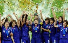 「ガチで観たい」「世界一獲れそう」女子W杯優勝メンバーたちの“幻のフットサルチーム”にファンも期待！「夢ありすぎる」