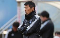 来季J2の横浜FC、四方田修平監督が続投　「今シーズンの悔し涙が嬉し涙に変えられるように」