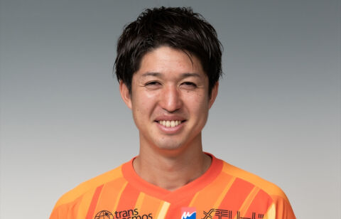 長崎が今季控えに回ったGK富澤雅也と契約更新　「J1昇格を成し遂げる為に、覚悟を持って」