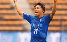 東京23FCから“隣町のライバル”JFL浦安へ移籍…一度は諦めかけた夢を追って走る24歳FW東駿「快く送り出してもらえた…結果を残したい」