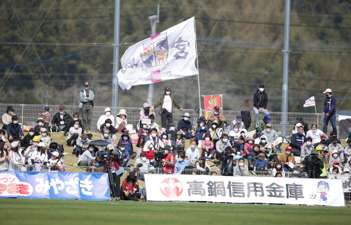 「沢山熱い週末を過ごしましょう！」宮崎が秋田FW松本ケンチザンガを育成型期限付き移籍で獲得