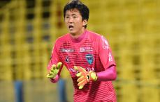 横浜FC退団の37歳GK六反勇治、新天地はJ2藤枝に「恩を返せるようなオファーをいただいて嬉しく思います」