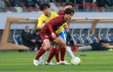 「このチームでもっとサッカーがしたかった」初戦敗退の京都橘、主将DF宮地陸翔が2失点悔いる「本当に申し訳ない」