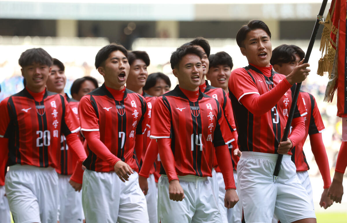 サウサンプトン入り内定の高岡伶颯が前半で圧巻ハットトリック！ 大量6得点の日章学園が西目を下し2回戦へ【全国高校サッカー選手権大会】