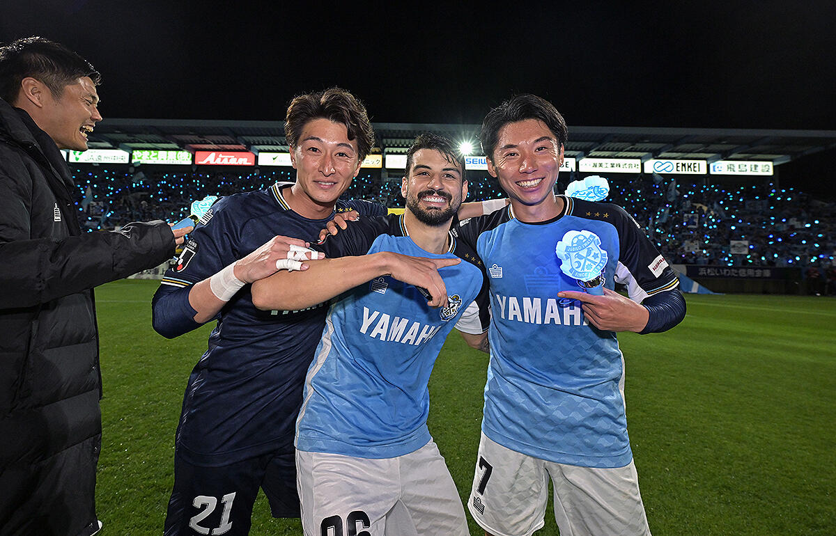 磐田が2年ぶり静岡ダービーを逆転で制し3回戦進出！ FKの