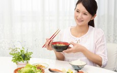 無理しない、がまんしない！　満足感いっぱいの新ダイエット「舌痩せ」とは？