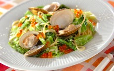 目と舌で春を味わう！　ハマグリと菜の花の和風クリームパスタ