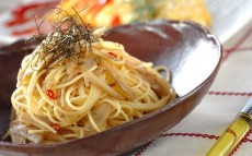 ヘルシーだけど食べ応えあり！　新ゴボウのきんぴらパスタ