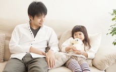 子ども相手に嫉妬心むき出し!?　ついカッとなる“娘溺愛パパ”をなだめる方法