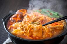 「絶品キムチ鍋」人気レシピ12選！基本のレシピに海鮮系からチーズや豆乳鍋などバリエーション豊富！