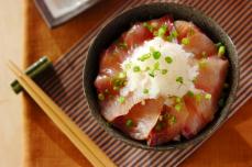 【今日の献立】2023年12月7日(木)「ぶり漬け丼 大根おろしをたっぷり添えて」