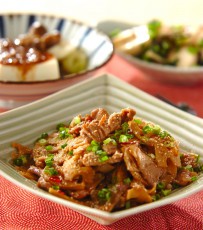 今日の献立は「豚肉とレンコンの炒めもの」