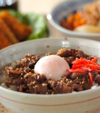 今日の献立は「牛しぐれ丼」