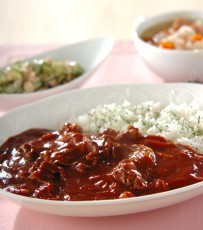 今日の献立は「おうちでも気軽に出来るハヤシライス」