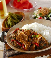 今日の献立は「鶏手羽元のココナッツカレー」