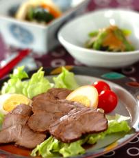 今日の献立は「作り置きに！豚肉のやわらか紅茶煮」