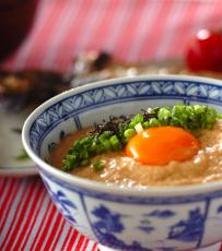 今日の献立は「のど越し良いとろろ飯」