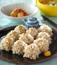 今日の献立は「蒸し米エビ入り肉団子」