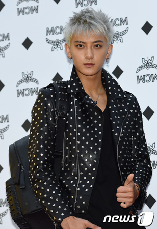 「EXO」TAO、熱愛？　中国メディアによる“悪魔の編集”？