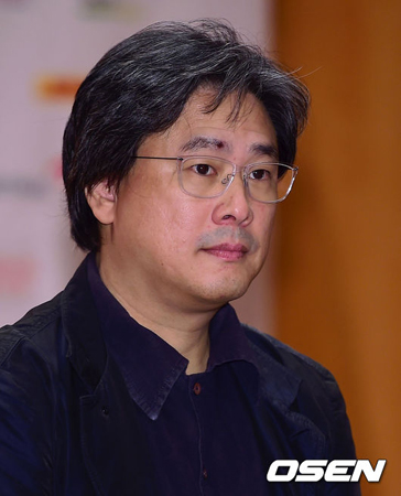 パク・チャヌク監督、映画祭を干渉した釜山市を非難
